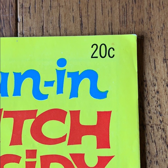 👍🏻Vintage (1974) No.11 Hanna-Barbera Comic Book - Picture 6 of 16